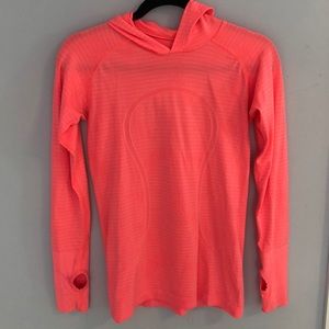Lululemon long sleeve top, size 6
